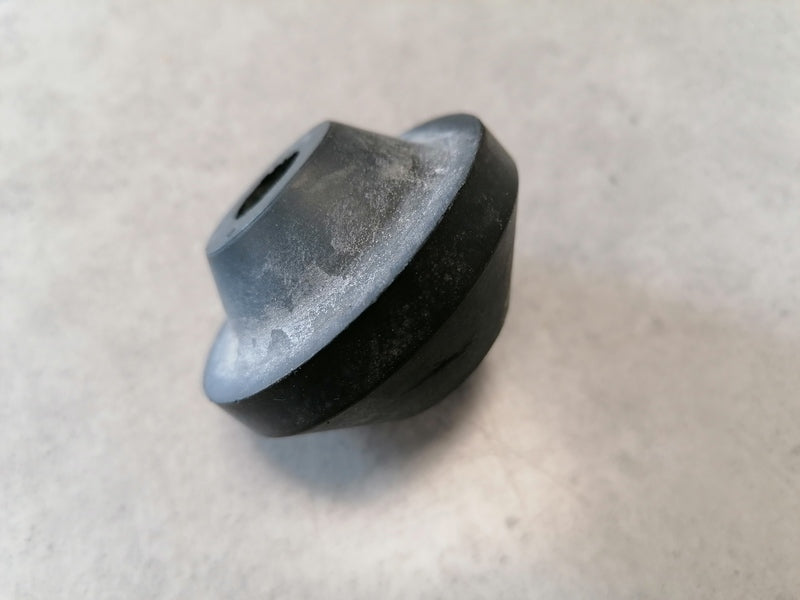 Image of RADIATOR COOLING - RUBBER MOUNTING BUSH