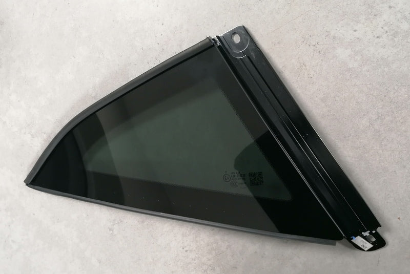 Image of RIGHT REAR QUARTER WINDOW GLASS