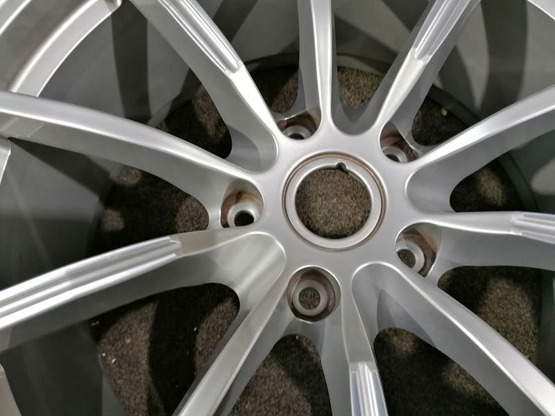 Image of 20" SILVER DT WHEEL FRONT - 10 SPOKE