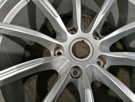 Image of 20" SILVER DT WHEEL FRONT - 10 SPOKE