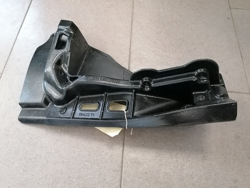Image of CAST STRUT MOUNT, LEFT