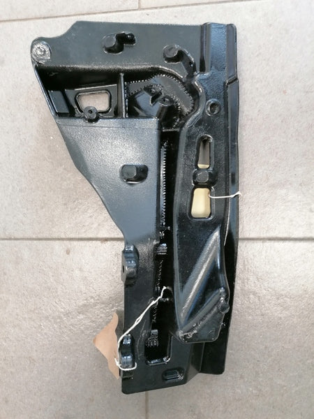 Image of CAST STRUT MOUNT, LEFT