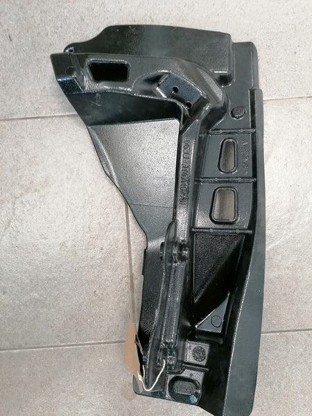 Image of CAST STRUT MOUNT, RIGHT
