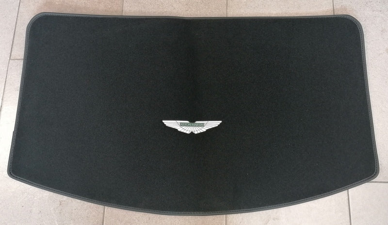 FULLY FITTED BLACK BOOTMAT WITH LOGO