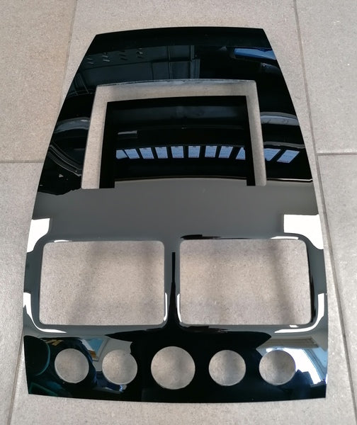 Bezel assy, piano black, AUTO, metal Sat Nav
