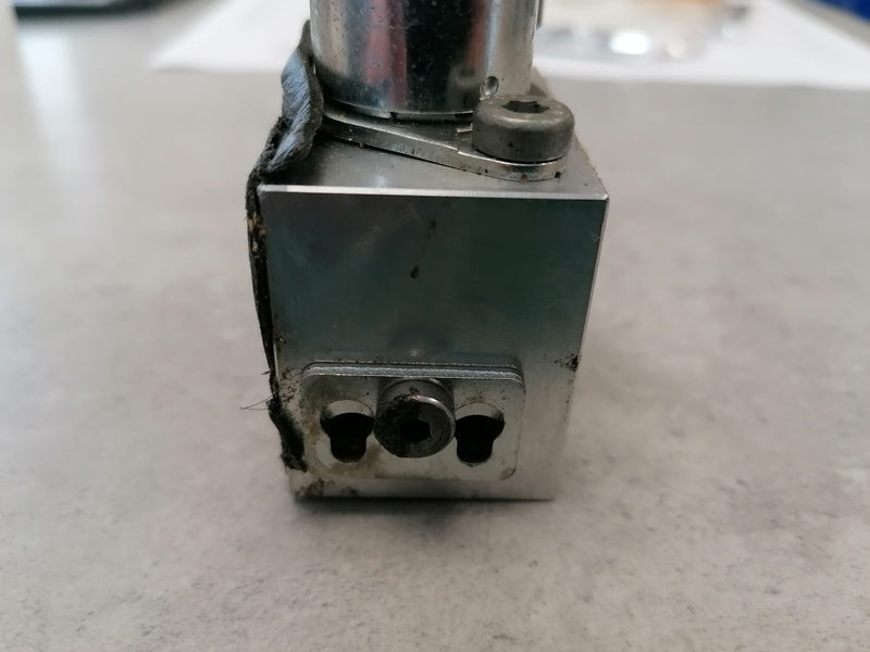 Image of FOLDING POWER ROOF HYDRUALIC LOCK VALVE