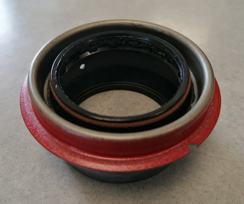 Oil seal - output shaft to housing