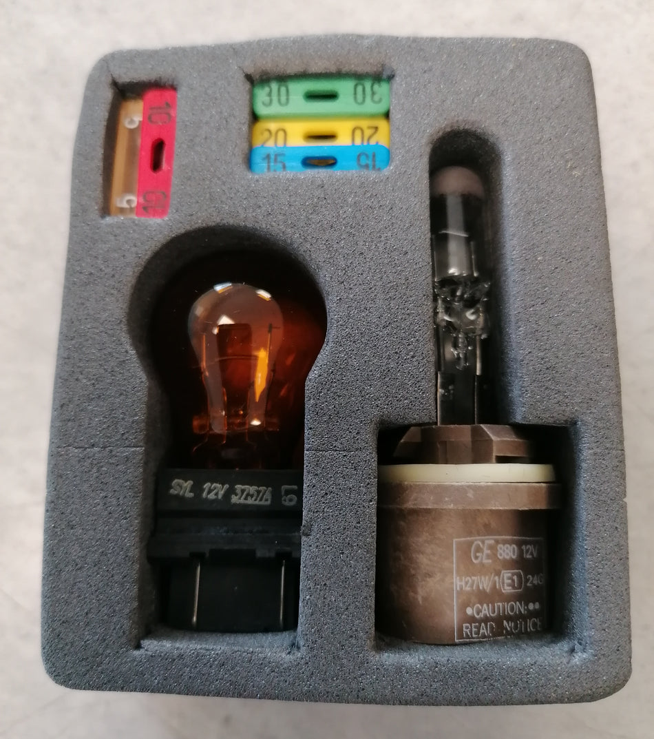 BULB & FUSE SPARES KIT