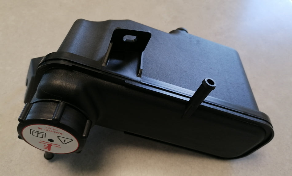 RADIATOR COOLANT EXPANSION HEADER TANK