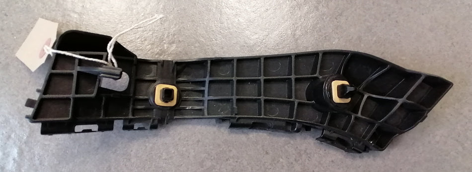 Retainer, Bumper Side, LH
