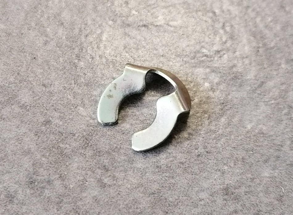 Circlip, door hinge pin