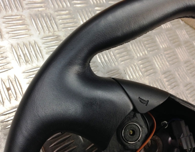 image 4 of steering wheel,sports,3 spoke non touchtronic