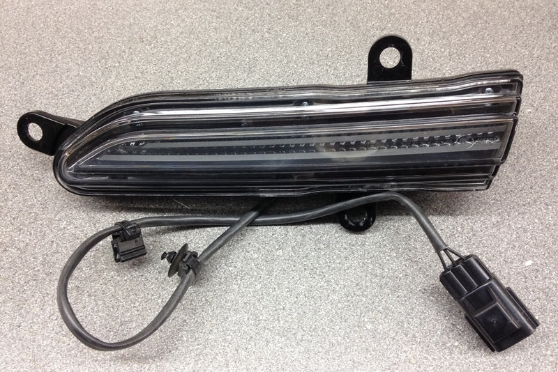 REAR DECKLID INDICATOR STOP LIGHT RH - SMOKED