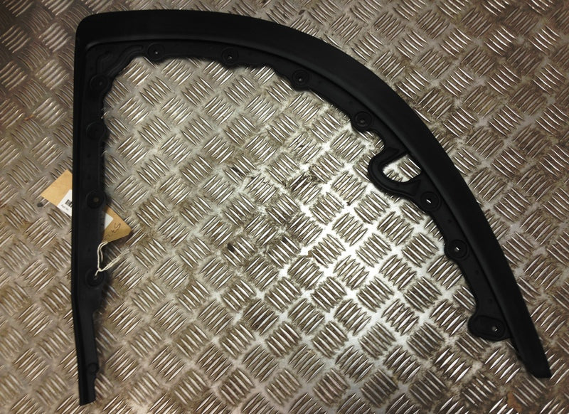 Image of LEFT HAND TONNEAU ROOF MOULDING