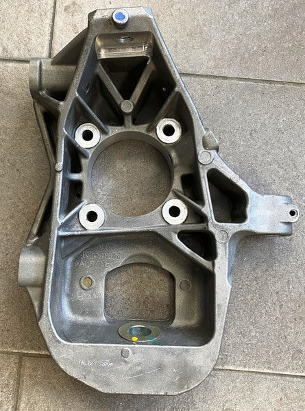 FRONT SUSPENSION WHEEL KNUCKLE - LEFT HAND