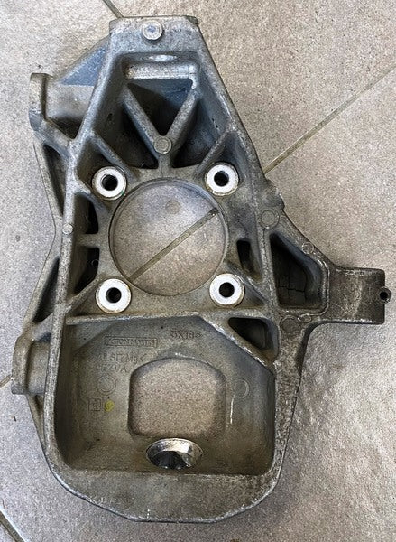 FRONT SUSPENSION WHEEL KNUCKLE LEFT