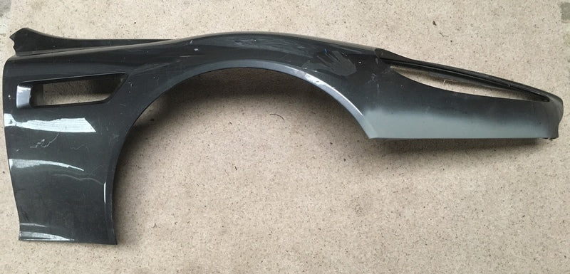 RIGHT FRONT WING FENDER