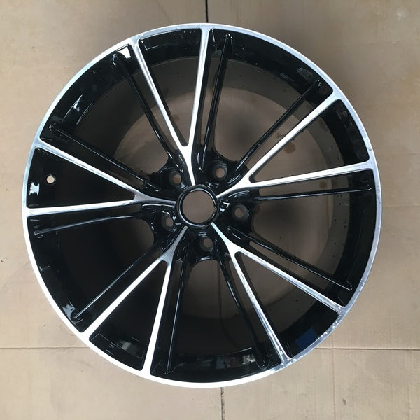 Image of REAR 20 SPOKE GLOSS BLACK DIAMOND TURNED WHEEL
