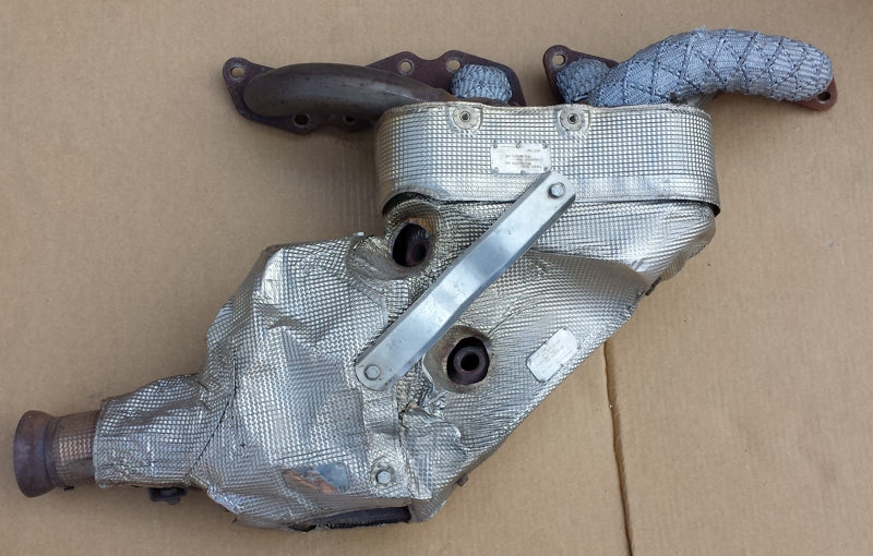 EXHAUST MANIFOLD ASSEMBLY