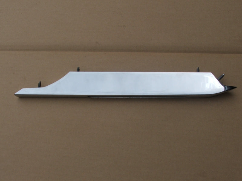 RIGHT WING STRAKE SIDE FENDER