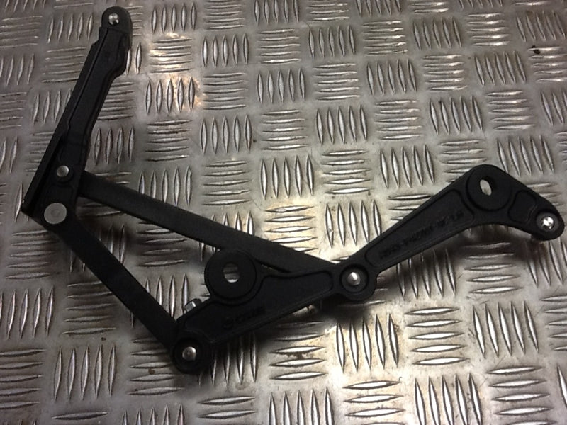 BOOT TAILGATE LEFT HAND HINGE